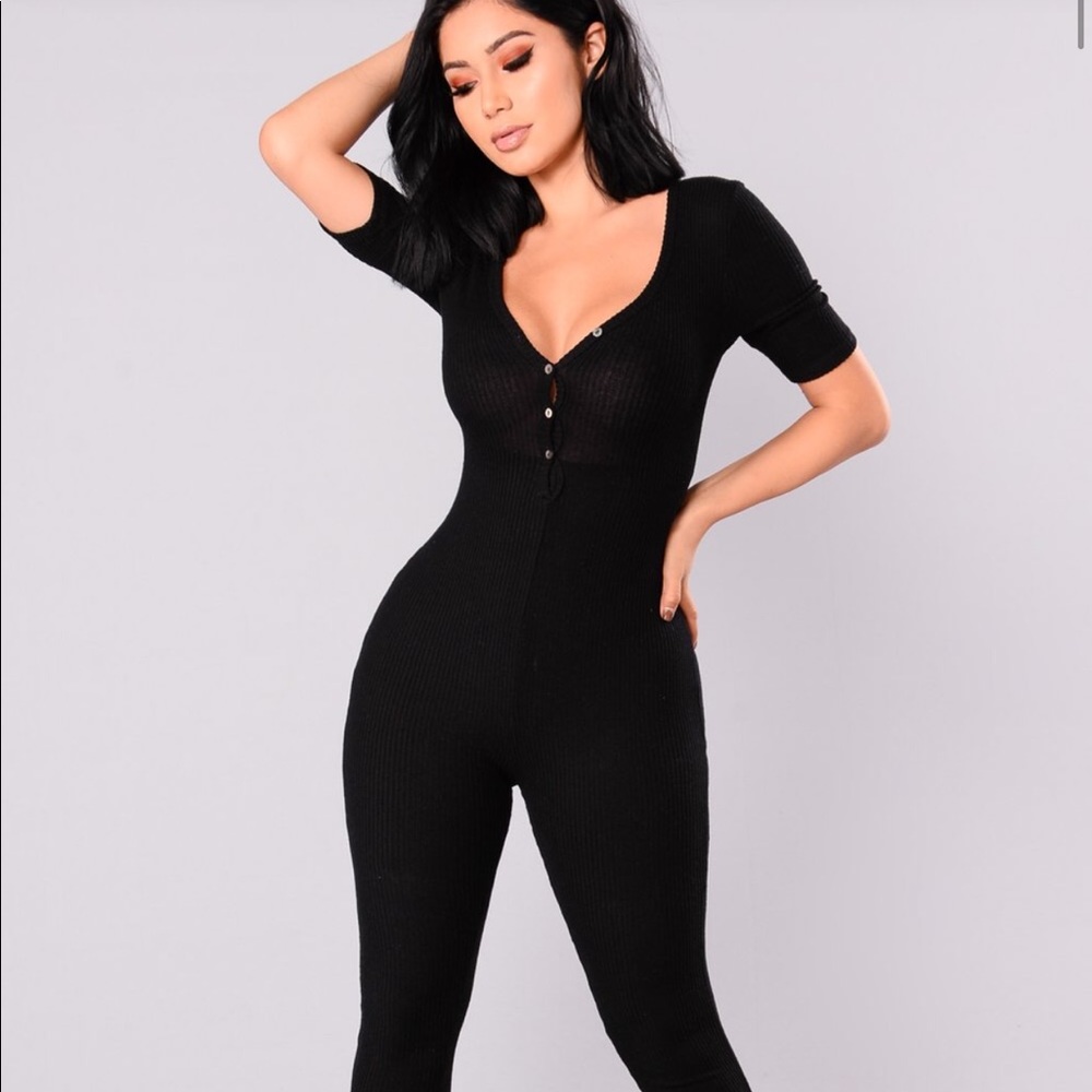 Fashion nova jumpsuit